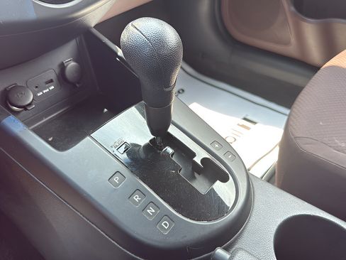 Used 2010 Kia Forte EX FWD image 29