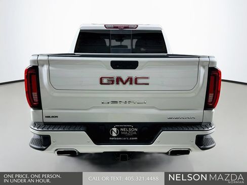 Used 2021 GMC Sierra 1500 Denali w/ Denali Ultimate Package AWD/4WD image 7