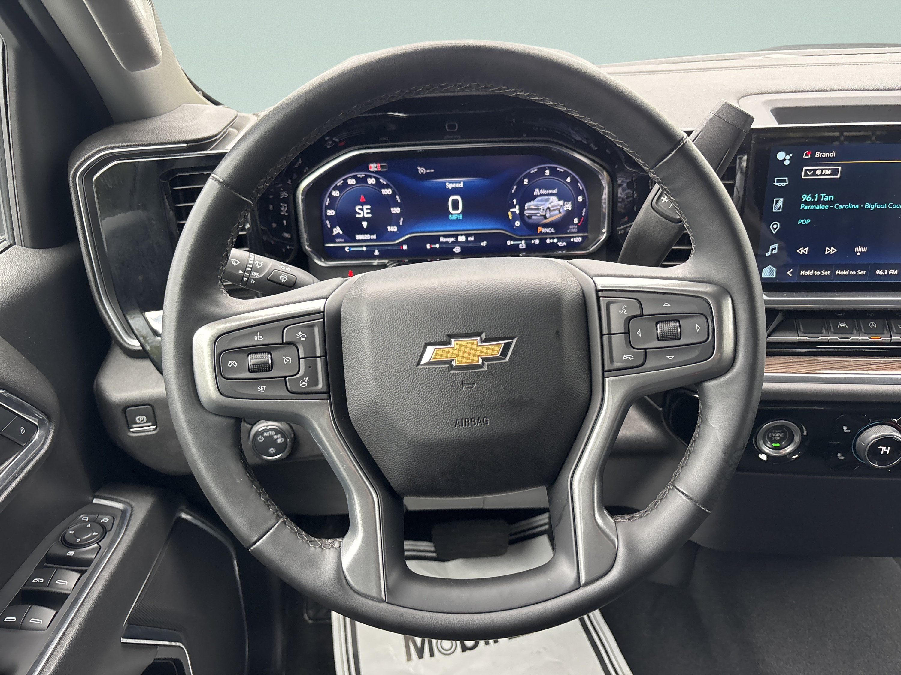 Used 2024 Chevrolet Silverado 1500 LT AWD/4WD image 25