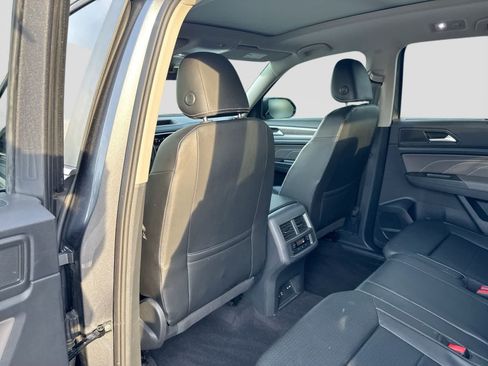 Used 2023 Volkswagen Atlas SEL AWD/4WD image 25