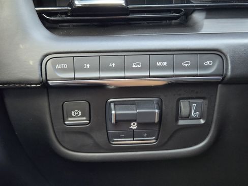 Used 2023 Cadillac Escalade Sport Platinum w/ LPO, Floor Liner Package AWD/4WD image 30