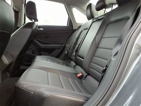 Used 2022 Volkswagen Jetta SE image 10