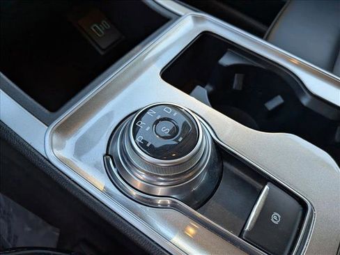 Used 2023 Ford Edge SEL image 15