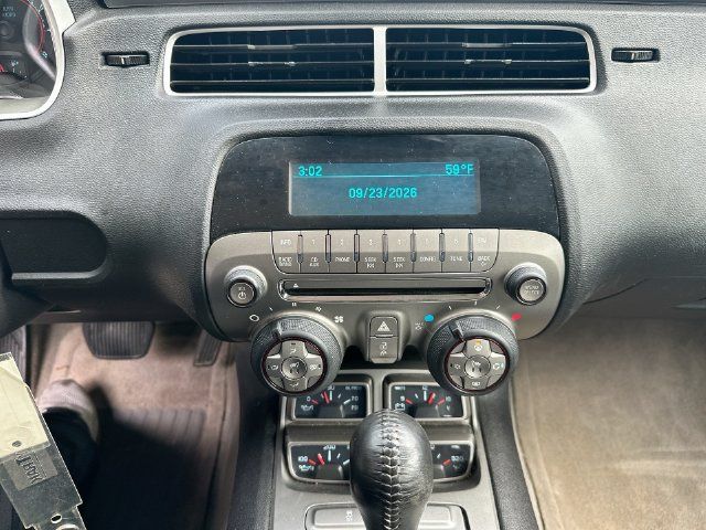 Used 2010 Chevrolet Camaro LT RWD image 15