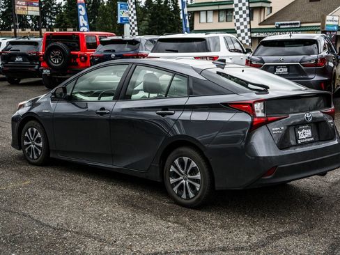 Used 2022 Toyota Prius XLE w/ Advanced Technology Package AWD/4WD image 13