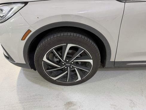 Used 2024 Lincoln Corsair Reserve image 9