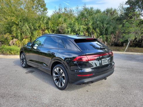 Used 2025 Audi Q8 Premium w/ Black Optic Package image 6