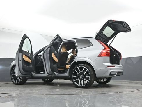 Used 2024 Volvo XC60 B5 Ultimate w/ Protection Package Premier AWD/4WD image 56