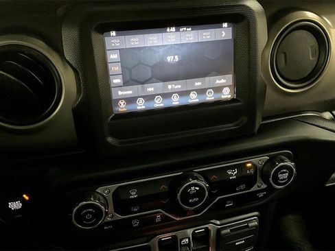 Used 2021 Jeep Wrangler Unlimited Sport image 9