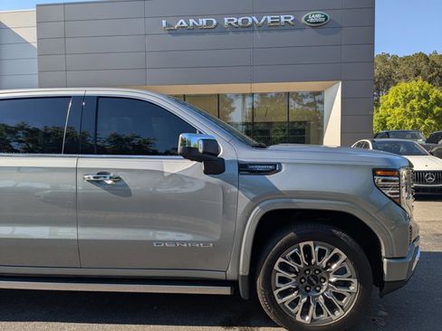 Used 2025 GMC Sierra 1500 Denali Ultimate image 8