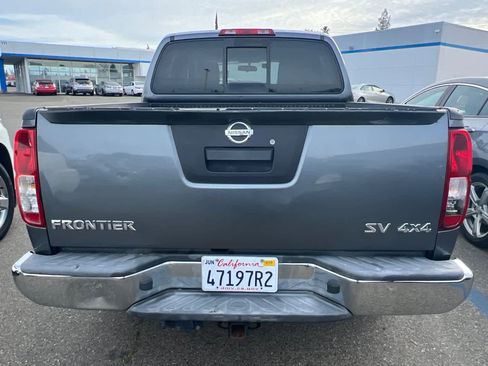 Used 2017 Nissan Frontier SV image 5