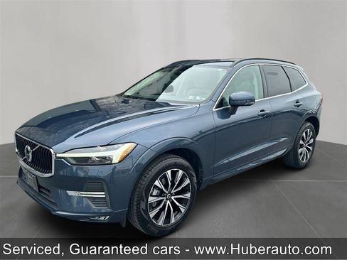 Used 2022 Volvo XC60 B5 Momentum w/ Climate Package AWD/4WD image 1