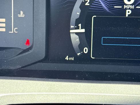 Used 2025 Toyota Tacoma SR5 image 30