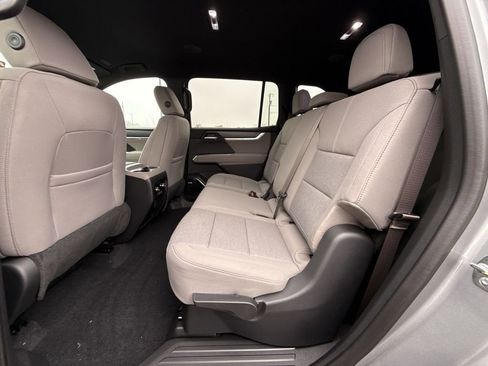 New 2026 GMC Acadia Elevation image 24