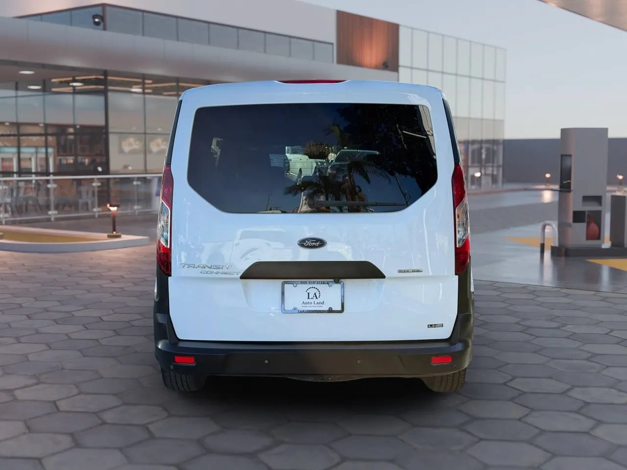 Used 2021 Ford Transit Connect XL FWD image 5