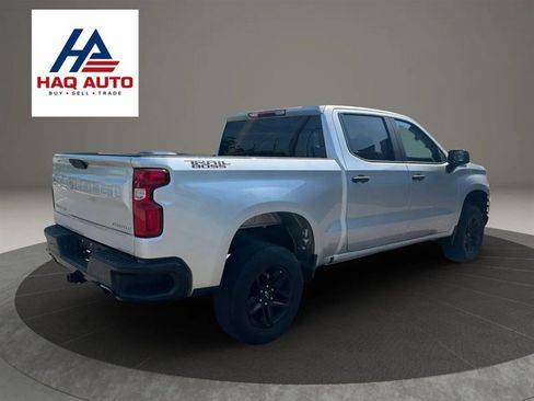 Used 2019 Chevrolet Silverado 1500 Custom Trail Boss w/ Custom Convenience Package AWD/4WD image 5