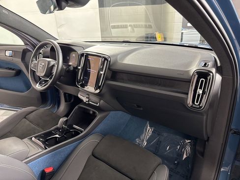 Used 2023 Volvo C40 P8 Recharge Plus AWD/4WD image 19