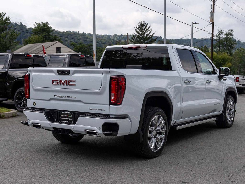 Used 2026 GMC Sierra 1500 Denali AWD/4WD image 4