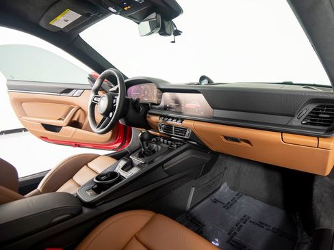 Certified 2026 Porsche 911 GT3 RWD image 35