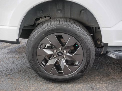 Used 2023 Ford F150 Lightning Lariat w/ Equipment Group 511A High image 9