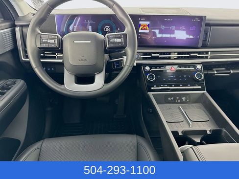 Used 2025 Hyundai Santa Fe SEL FWD image 23