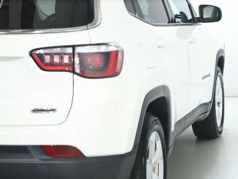 Used 2017 Jeep Compass Latitude w/ Popular Equipment Group AWD/4WD image 47