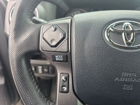 Used 2019 Toyota Tacoma TRD Off-Road image 23