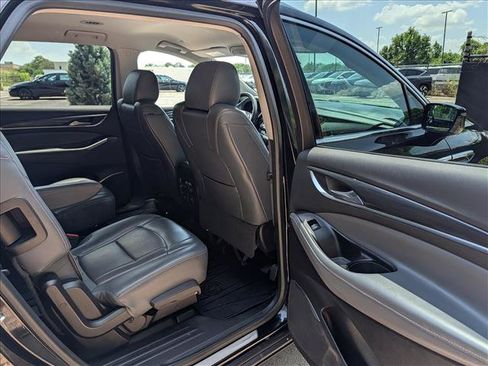 Used 2018 Buick Enclave Essence w/ Trailering Package FWD image 15