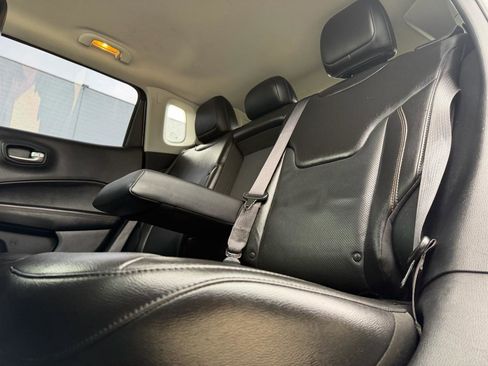 Used 2018 Jeep Compass Limited w/ Navigation Group image 9