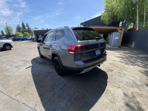 Used 2019 Volkswagen Atlas SE w/ Towing Package AWD/4WD image 4