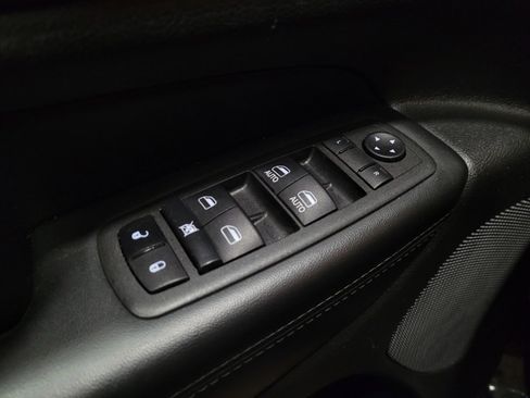 Used 2022 Jeep Grand Cherokee Laredo X AWD/4WD image 27
