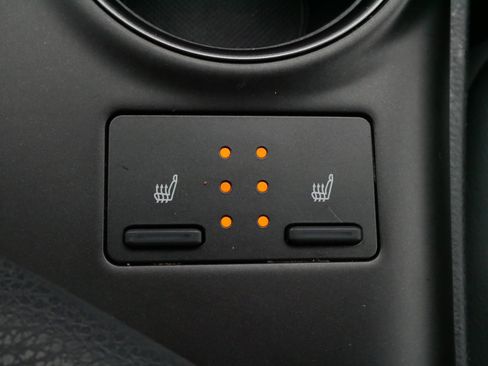 Used 2023 Toyota Camry SE w/ Cold Weather Package image 27