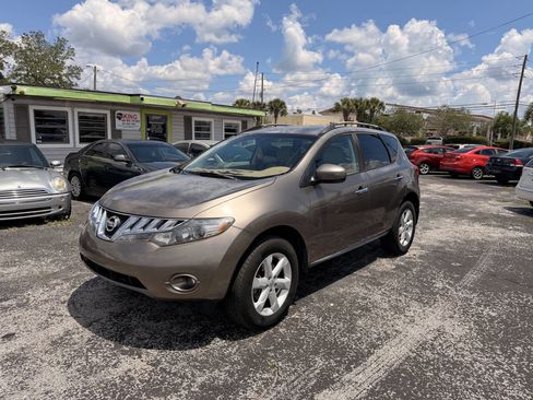 Used 2010 Nissan Murano SL w/ Leather Pkg FWD image 8