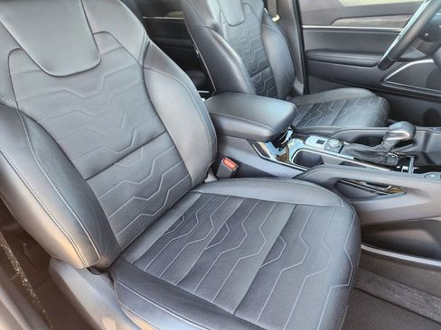 Certified 2022 Kia Telluride SX w/ SX Prestige Package image 19