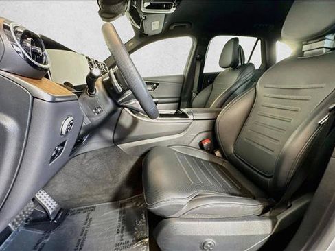 Used 2025 Mercedes-Benz GLC 350e 4MATIC image 19