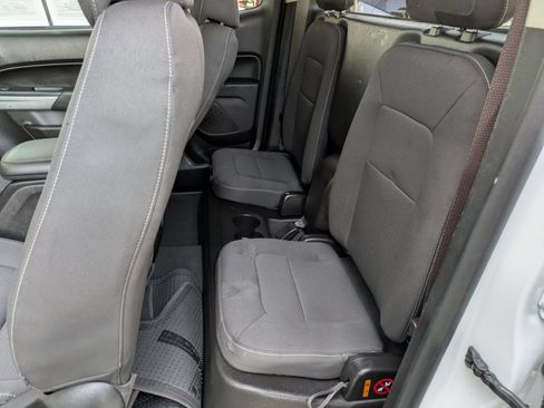 Used 2021 Chevrolet Colorado LT RWD image 24