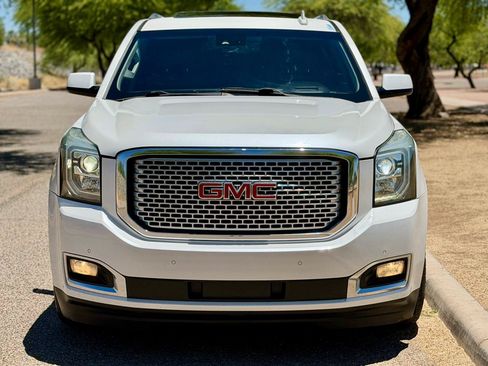 Used 2017 GMC Yukon Denali w/ Open Road Package AWD/4WD image 8