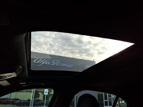 Used 2022 Alfa Romeo Giulia Ti image 14