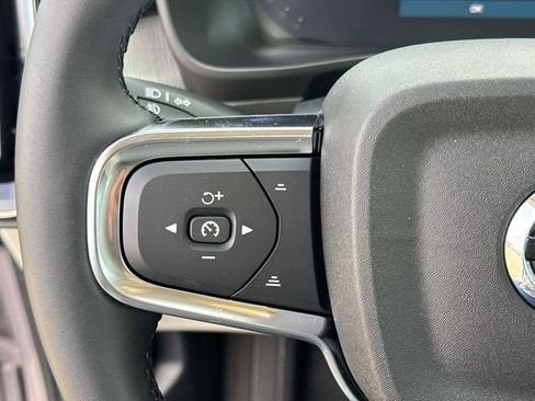 New 2026 Volvo XC40 B5 Ultra image 25