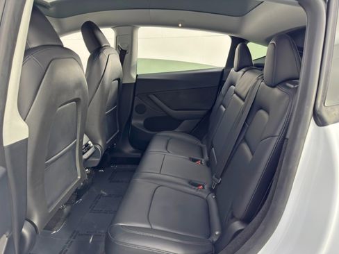 Used 2024 Tesla Model Y Long Range image 42