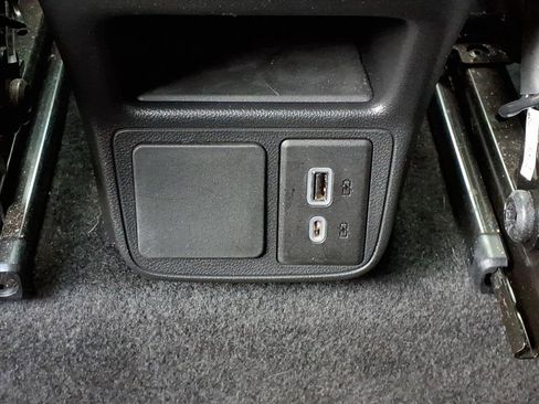 Certified 2021 Buick Encore GX Preferred w/ LPO, Trailering Package image 28