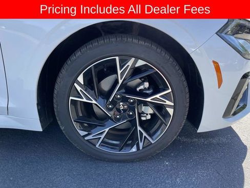 Used 2025 Kia K5 GT-Line w/ GT-Line Premium Package AWD/4WD image 9