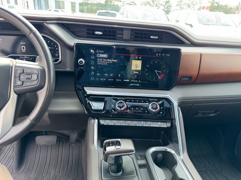 Used 2022 GMC Sierra 1500 Denali w/ Denali Reserve Package image 19