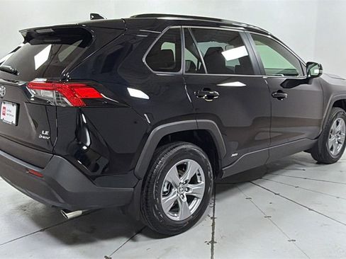 Certified 2025 Toyota RAV4 LE image 5