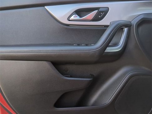 Used 2020 Chevrolet Blazer LT image 21