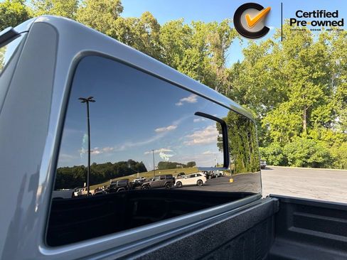 Used 2022 Jeep Gladiator Overland AWD/4WD image 17