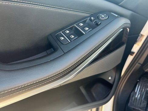 Used 2025 BMW X5 xDrive50e image 16