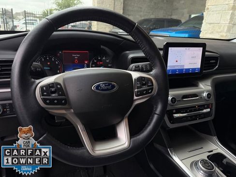 Used 2021 Ford Explorer XLT w/ Equipment Group 202A RWD image 11