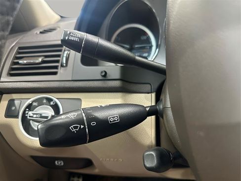Used 2011 Mercedes-Benz C 300 4MATIC Sedan image 19