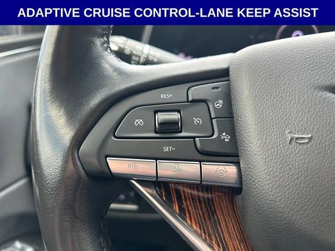 Used 2022 Cadillac Escalade ESV Premium Luxury w/ Performance Package AWD/4WD image 19